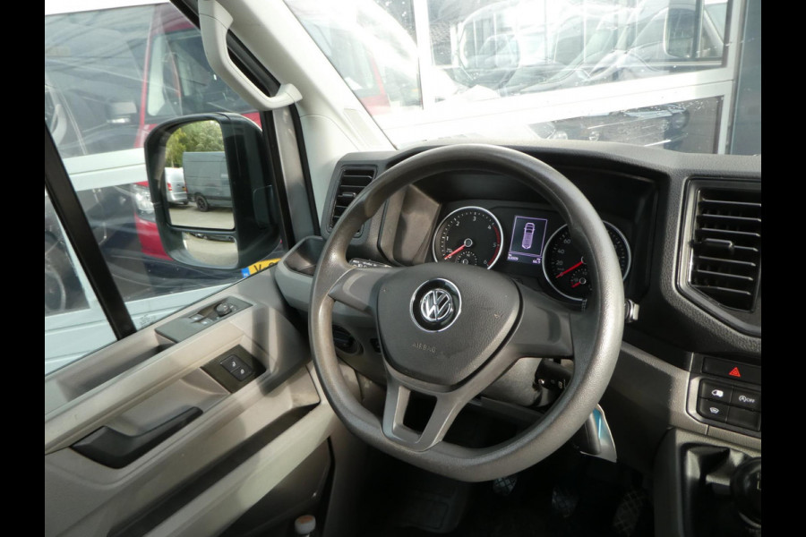 Volkswagen Crafter 35 2.0 TDI 140pk, L3H3, Navi, 3-Zits, Camera, Trekhaak, PDC.