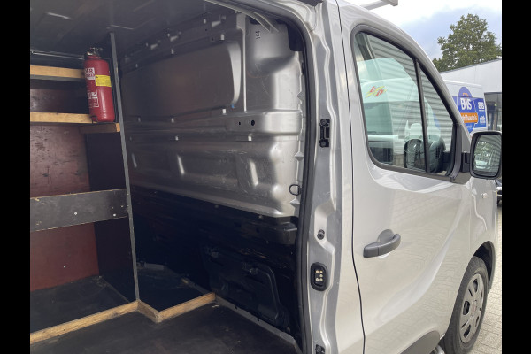 Fiat Talento 1.6 MJ 125pk EcoJet L2H1 SX / vaste prijs rijklaar € 15.950 ex btw / lease vanaf € 292 / airco / cruise / navi / trekhaak / camera / imperial / zilver metallic !