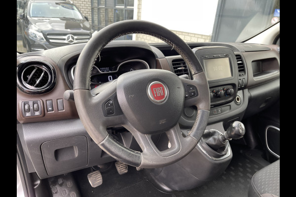 Fiat Talento 1.6 MJ 125pk EcoJet L2H1 SX / vaste prijs rijklaar € 15.950 ex btw / lease vanaf € 292 / airco / cruise / navi / trekhaak / camera / imperial / zilver metallic !