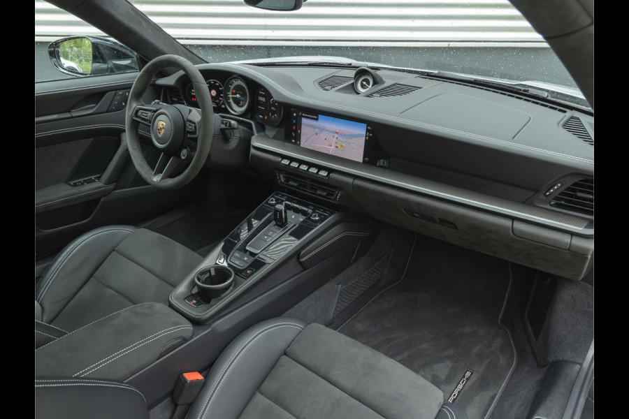 Porsche 911 3.0 Carrera 4 GTS - Schuifdak - Achterasbesturing - BOSE - ACC - LED-Matrix