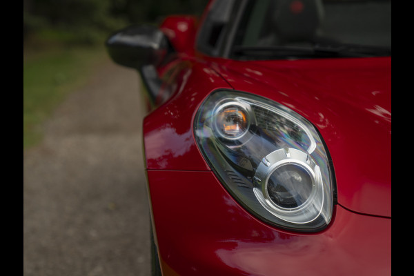 Alfa Romeo 4C Spider 1750TBI TCT | Rosso Competizione | 1e eigenaresse | Lederen dashboard