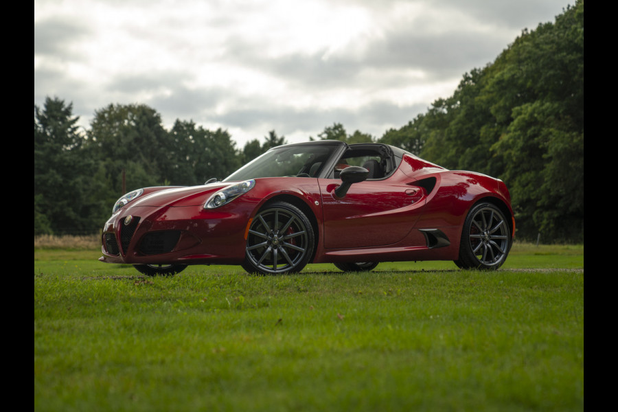 Alfa Romeo 4C Spider 1750TBI TCT | Rosso Competizione | 1e eigenaresse | Lederen dashboard