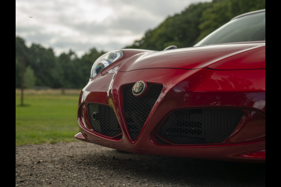 Alfa Romeo 4C Spider 1750TBI TCT | Rosso Competizione | 1e eigenaresse | Lederen dashboard