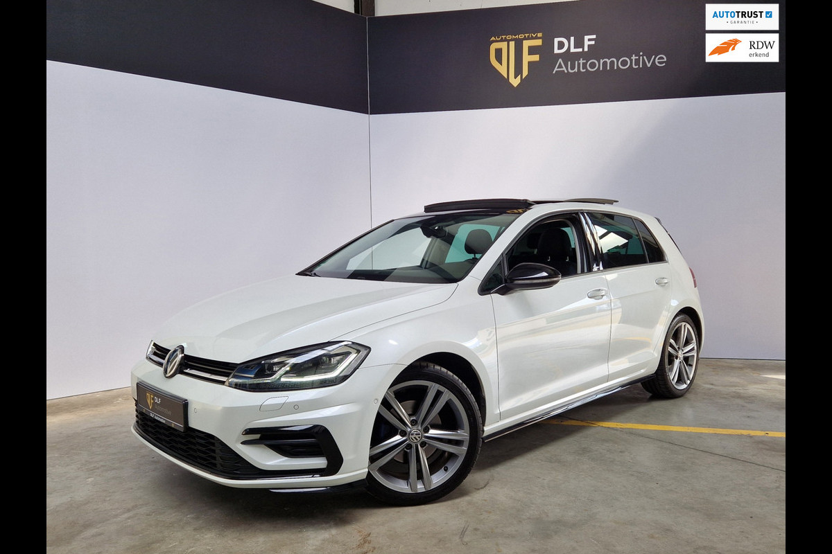 Volkswagen Golf 1.5 TSI Highline Business R-line