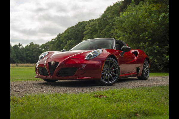 Alfa Romeo 4C Spider 1750TBI TCT | Rosso Competizione | 1e eigenaresse | Lederen dashboard