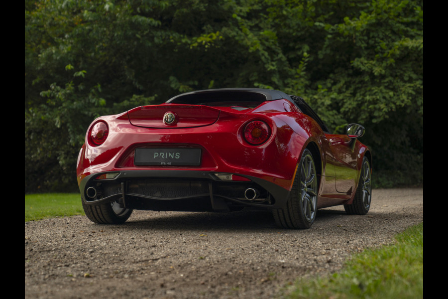 Alfa Romeo 4C Spider 1750TBI TCT | Rosso Competizione | 1e eigenaresse | Lederen dashboard