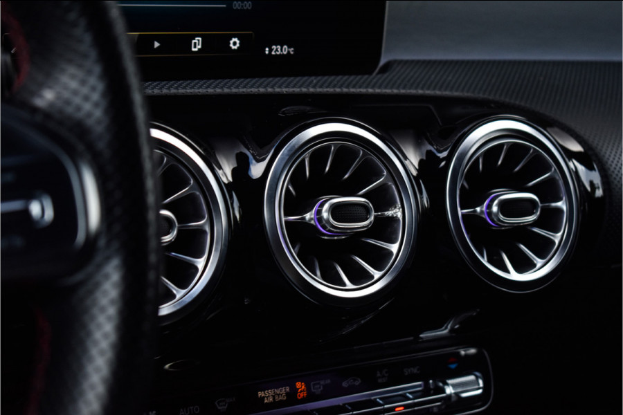 Mercedes-Benz CLA-Klasse 200 BUSINESS SOLUTION AMG | CAMERA | AMBIANCE INTERIEUR | NL-AUTO | SPORTSTOEL | NL-AUTO | WIDESCREEN