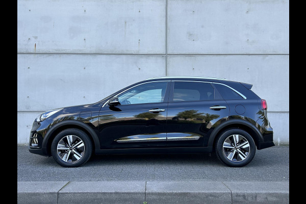 Kia Niro 1.6 GDi PHEV DynamicPlusLine Automaat | Leder | Schuif-/Kanteldak | Camera | Navi | Stuur-/Stoelverwarming | Key-Less | 16” Velgen | Clima | Apple CarPlay/Android Auto | PDC | Cruise | LED |