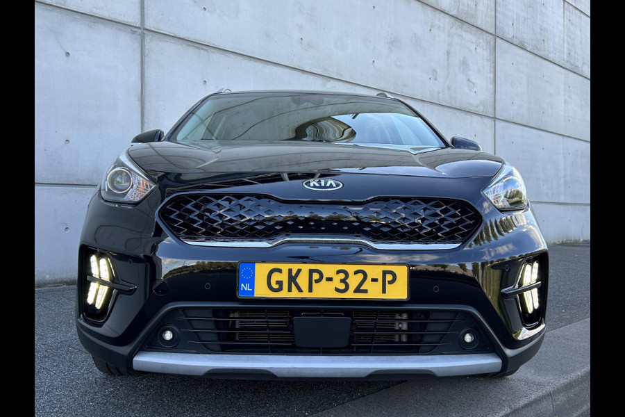 Kia Niro 1.6 GDi PHEV DynamicPlusLine Automaat | Leder | Schuif-/Kanteldak | Camera | Navi | Stuur-/Stoelverwarming | Key-Less | 16” Velgen | Clima | Apple CarPlay/Android Auto | PDC | Cruise | LED |