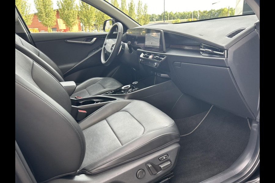 Kia Niro 1.6 GDi Hybrid ExecutiveLine Automaat | Schuif-/Kanteldak | Leder | Harman/Kardon | 18” Velgen | Stoelverkoeling | Camera | Navi | Stuur-/Stoelverwarming | Clima | Key-Less | Apple CarPlay/Android Auto | PDC | Cruise | LED |