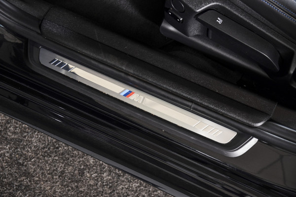 BMW 3 Serie Touring 330e M Sport - Automaat | Widescreen | Adapt. Cruise | Stoel- Stuurverwarming | Elek. Trekhaak | Camera+PDC | NAV+App. Connect | ACC | Led | LM 18" | 7381