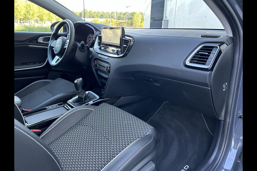 Kia Ceed 1.5 T-GDi DynamicPlusLine | Camera | Navi | H-Leder | Stuur-/Stoelverwarming | Key-Less | Clima | Apple CarPlay/Android Auro | PDC | Cruise | LED |