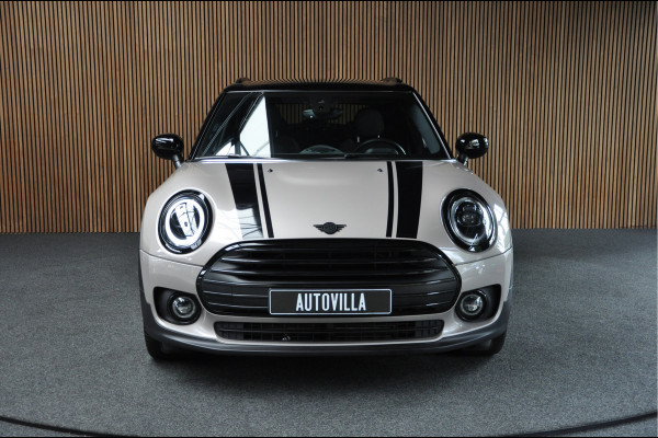 MINI Clubman 1.5 Cooper Navi Leer Camera PDC Carplay Keyless 17" LM velgen Zwarte binnenhemel Stoelverwarming Sportstoelen LED BTW auto!