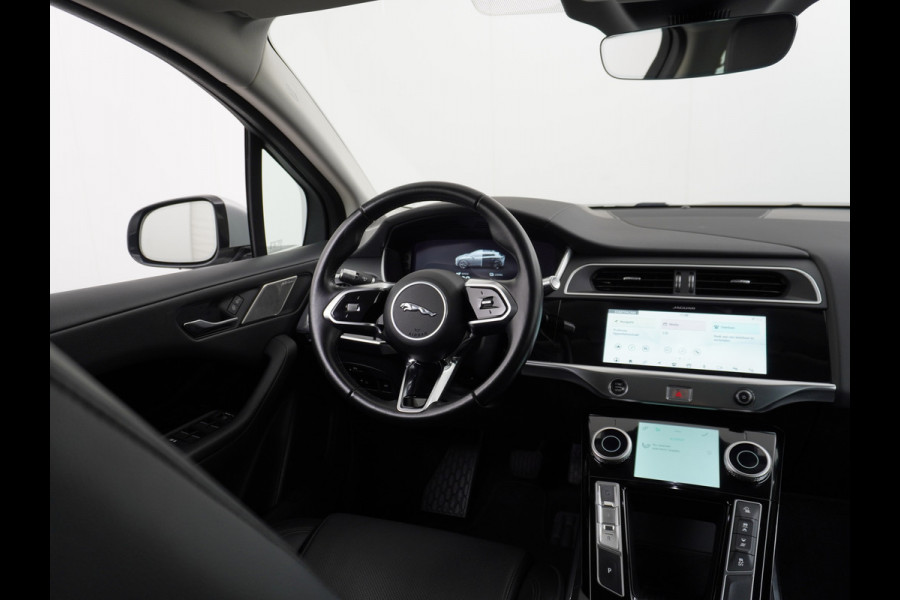 Jaguar I-PACE EV400pk SE 90 kWh AWD Dual-Motor Apple Android Carplay Leder-Stoel+Verwarmd Cruise Navi Camera LED-a+v Connected WiFi-vb. Multi- Virtual Cockpit ECC Regen-Lichtsensor Vermoeidheids Detector Business Edition Aktieve-Gril Orig.NL auto 4,8sec 0-100 Snelladen tot 104kw DC 696Nm koppel ! 90kwh accu !