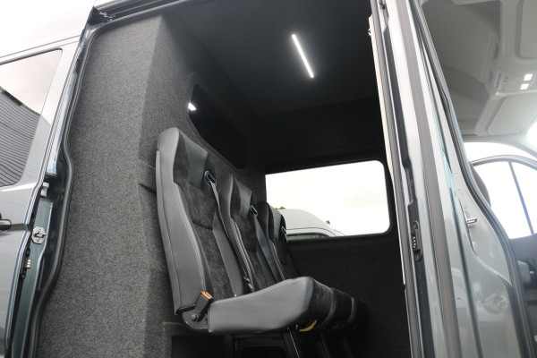 Volkswagen Crafter 2.0 TDI 140pk L3 H3 DC Automaat Airco Navigatie Camera