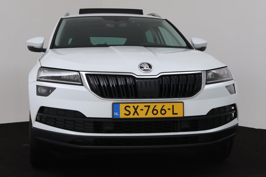 Škoda Karoq 1.5 TSI ACT Style Business Automaat (NAVIGATIE, PANORAMADAK, PDC, CAMERA, CRUISE, STOELV, NL-AUTO, GOED ONDERHOUDEN)