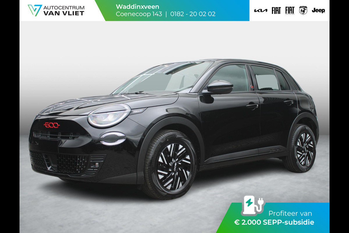 Fiat 600E RED 54 kWh | Clima | Adapt. Cruise | 16" | PDC | Apple Carplay | Beschikbaar in overleg | Subsidie € 2.000,- *