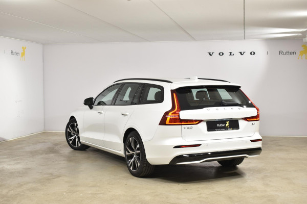 Volvo V60 B4 211PK Automaat Plus Dark / Driver assist / Moritz lederen bekleding / Elektrische stoelen / DAB+ / Google Navigatie