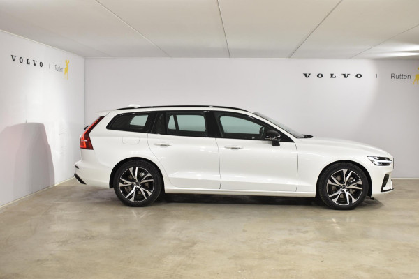 Volvo V60 B4 211PK Automaat Plus Dark / Driver assist / Moritz lederen bekleding / Elektrische stoelen / DAB+ / Google Navigatie