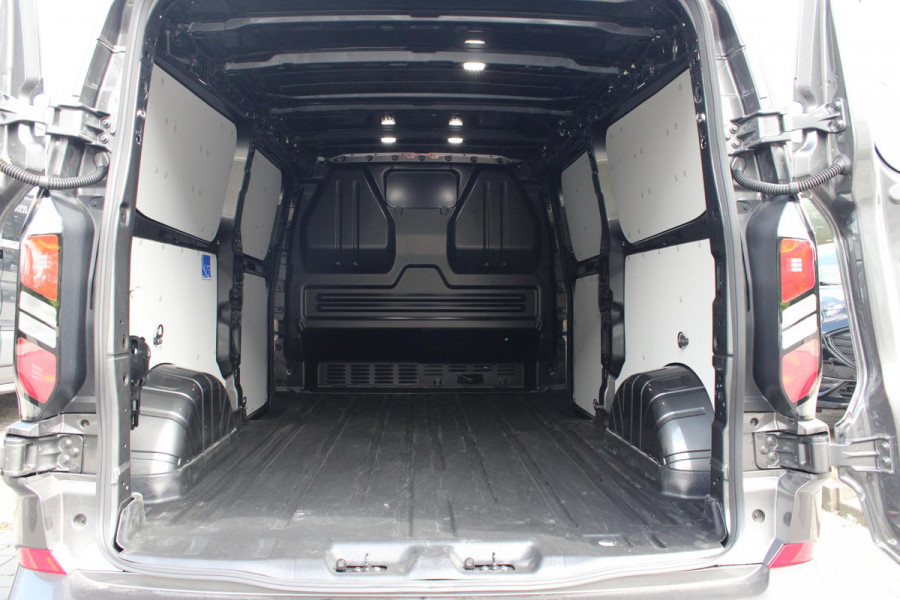 Ford Transit Custom 320 2.0 TDCI L2H1 Limited 170pk Automaat! | 5 jaar garantie |  17 inch velgen | Dubbele schuifdeur | Draadloos opladen | Reservewiel |  70L brandstoftank