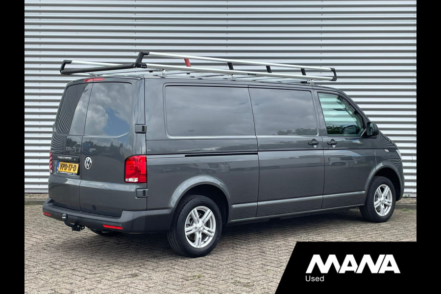 Volkswagen Transporter 2.0TDI 110PK L2H1 Highline Car-Play Airco Cruise Multifunctioneel stuurwiel Trekhaak Navigatie Bluetooth Sensoren