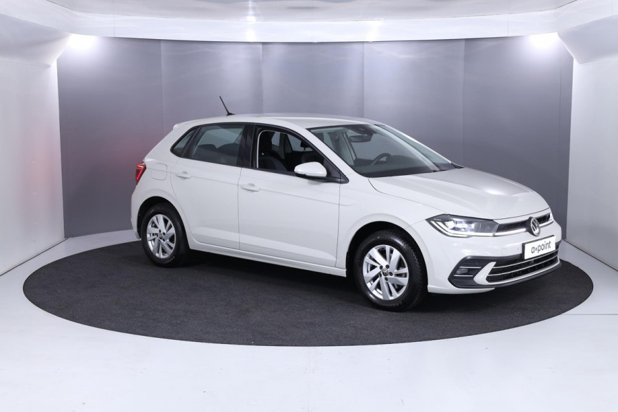 Volkswagen Polo 1.0 TSI Style 110 pk Automaat (DSG) | Navigatie | Parkeersensoren | Airco | Stoelverwarming | Matrix LED koplampen |