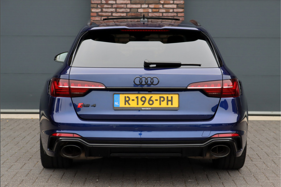 Audi A4 Avant 2.9 TFSI RS 4 Quattro Competition+ Aut8 | Adaptive Cruise Control | Bang&Olufsen | Carbon Sierdelen | Massage | Panoramadak | Memory | HUD | Camera | Keyless Entry | Stoelverwarming Achter | Nappa Leder |