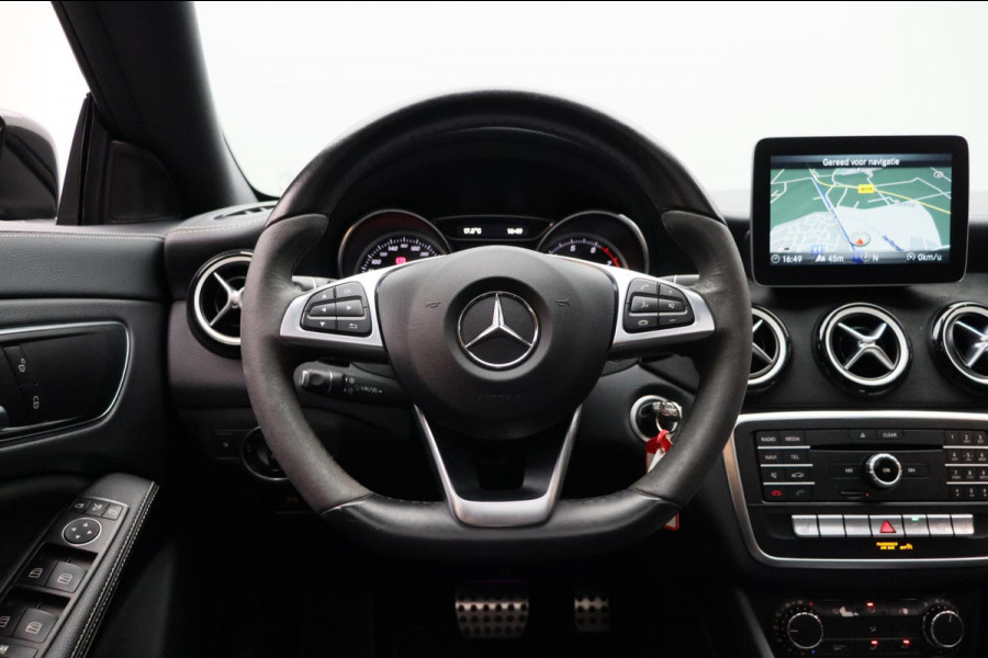 Mercedes-Benz CLA-Klasse Shooting Brake 200 AMG Pano/dak Camera Sfeer/Verlichting Navigatie