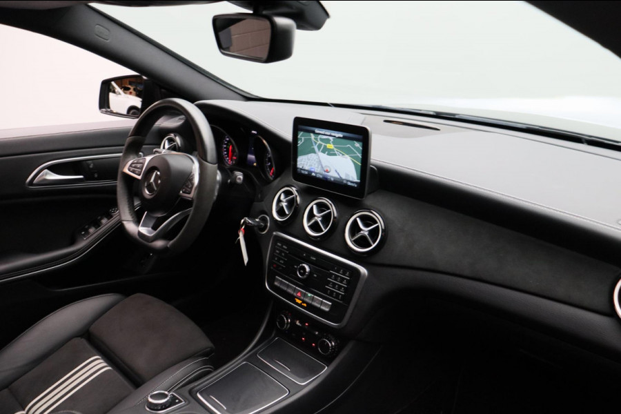 Mercedes-Benz CLA-Klasse Shooting Brake 200 AMG Pano/dak Camera Sfeer/Verlichting Navigatie