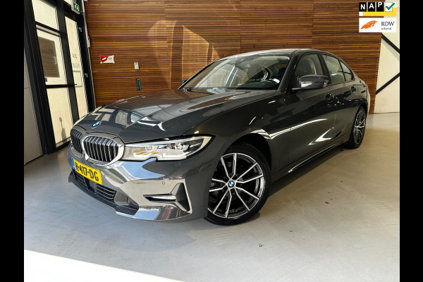 BMW 3-serie 320d High Executive Edition | NL-auto | 1e Eigenaar | 3D Camera | Apple Carplay | Ambient | Full LED | Climatronic |