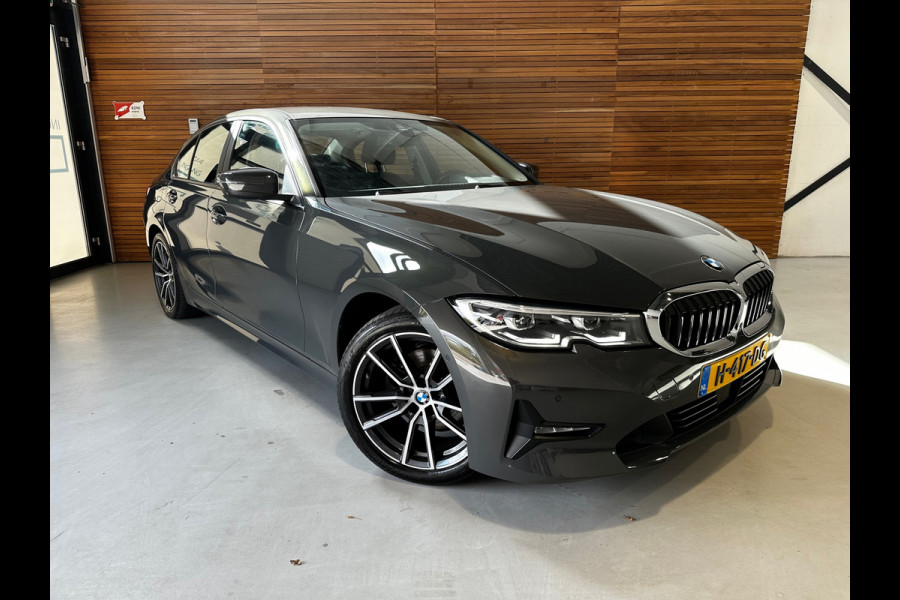 BMW 3-serie 320d High Executive Edition | NL-auto | 1e Eigenaar | 3D Camera | Apple Carplay | Ambient | Full LED | Climatronic |