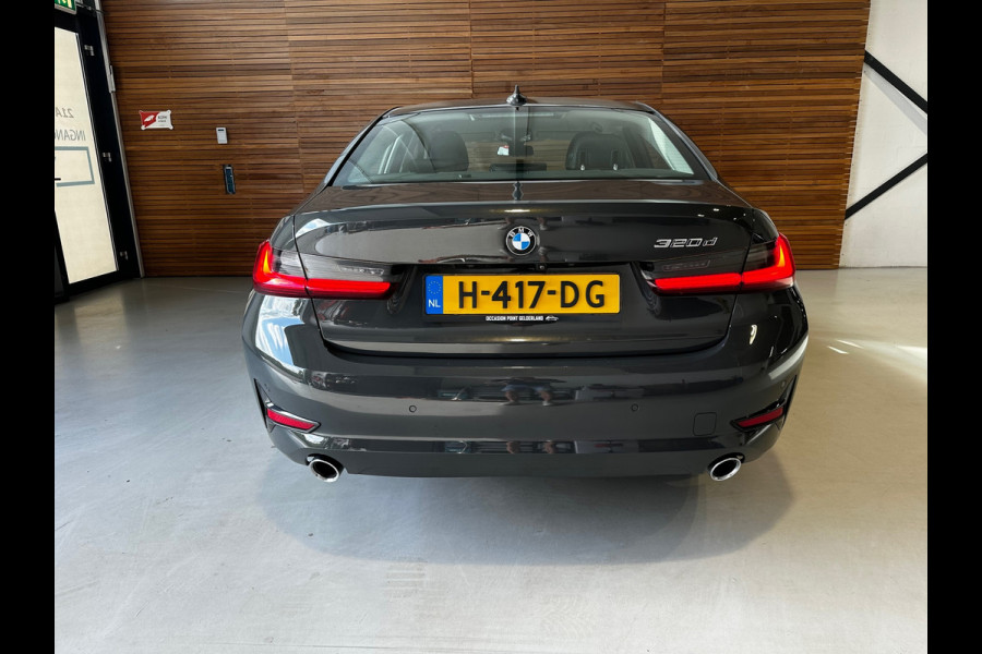 BMW 3-serie 320d High Executive Edition | NL-auto | 1e Eigenaar | 3D Camera | Apple Carplay | Ambient | Full LED | Climatronic |