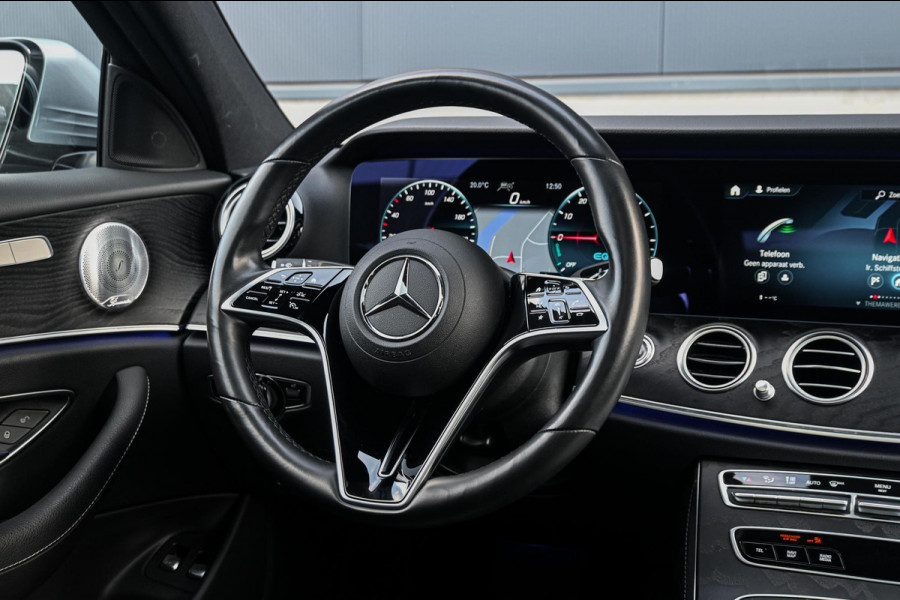 Mercedes-Benz E-Klasse 300 e AMG Line *Burmester / Panorama / Surround View / Ambienteverlichting / Seat Comfort*