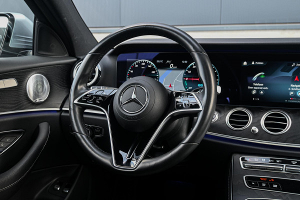 Mercedes-Benz E-Klasse 300 e AMG Line *Burmester / Panorama / Surround View / Ambienteverlichting / Seat Comfort*