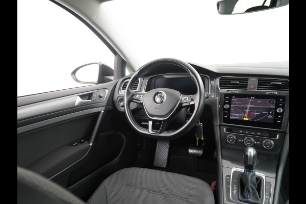 Volkswagen e-Golf €13.940,- na Subsidie 5drs Apple Carplay Android Auto Navi-Full Ecc Adapt.Cruise-Control Bluetooth Led PDV v+a Regen-Licht Senso Virtual Cockpit App-Connect Elec.ramen en Spiegels E-DITION €2.000,- subsidie mogelijk 1ste Eigenaar