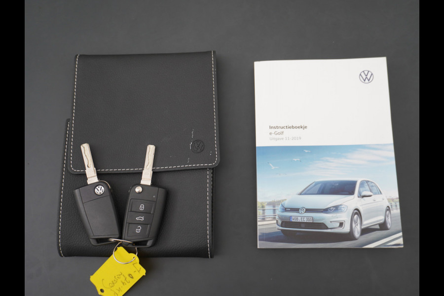 Volkswagen e-Golf €13.940,- na Subsidie 5drs Apple Carplay Android Auto Navi-Full Ecc Adapt.Cruise-Control Bluetooth Led PDV v+a Regen-Licht Senso Virtual Cockpit App-Connect Elec.ramen en Spiegels E-DITION €2.000,- subsidie mogelijk 1ste Eigenaar