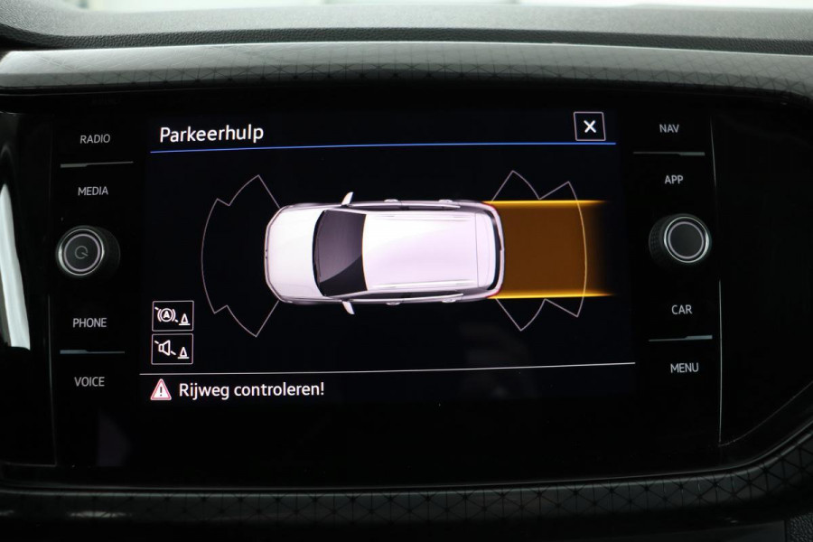 Volkswagen T-Cross 1.0 TSI Style | Carplay | Stoelverwarming | Full LED | Sportstoelen | PDC | Climate control | Adaptive Cruise