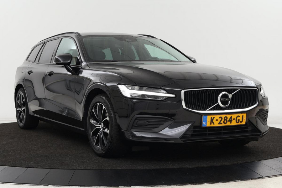 Volvo V60 B3 Momentum Advantage | Leder | Adaptive Cruise | Stoel & Stuurverwarming | Camera | Trekhaak | Voorruitverwarming