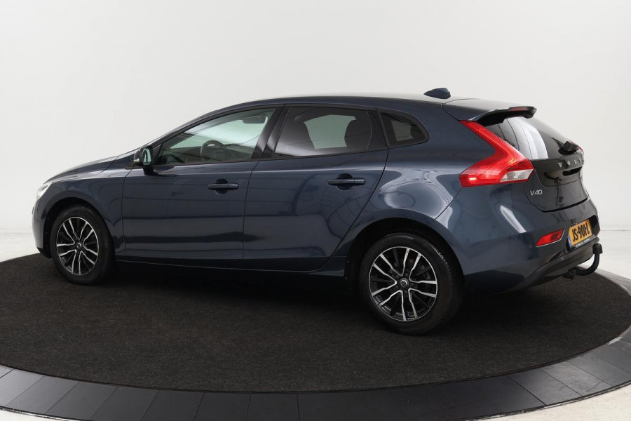 Volvo V40 2.0 D2 Nordic+ | Trekhaak | Stoelverwarming | Full LED | Half leder | PDC | Navigatie | Voorruitverwarming