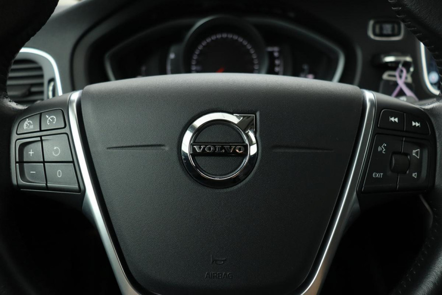 Volvo V40 2.0 D2 Nordic+ | Trekhaak | Stoelverwarming | Full LED | Half leder | PDC | Navigatie | Voorruitverwarming