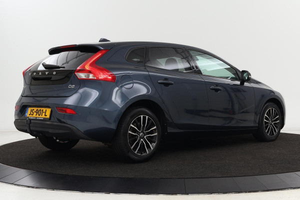 Volvo V40 2.0 D2 Nordic+ | Trekhaak | Stoelverwarming | Full LED | Half leder | PDC | Navigatie | Voorruitverwarming