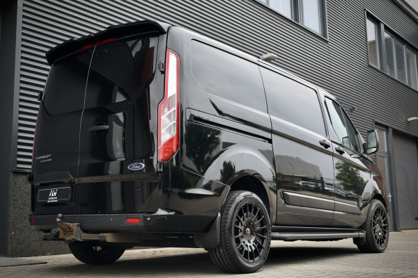 Ford Transit Custom 300 2.0 TDCI | Camera | CarPlay | Raptor Edition | Stoelverwarming | Trekhaak | 3-Zitter | Nieuwe APK | Onderhoudsbeurt