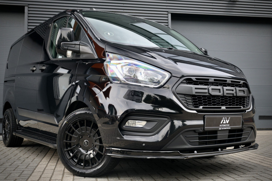 Ford Transit Custom 300 2.0 TDCI | Camera | CarPlay | Raptor Edition | Stoelverwarming | Trekhaak | 3-Zitter | Nieuwe APK | Onderhoudsbeurt