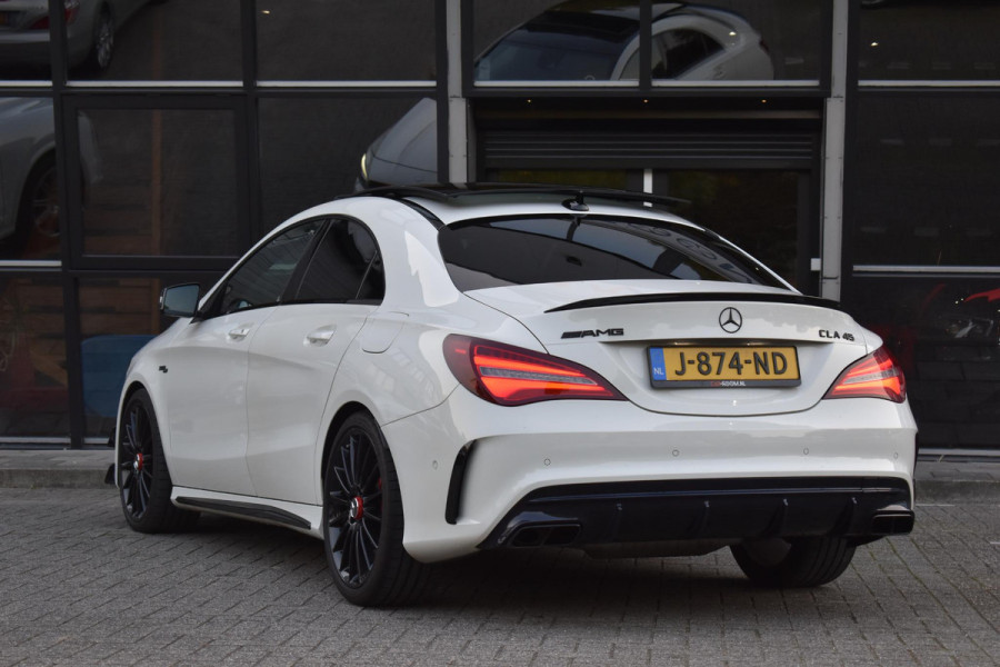 Mercedes-Benz CLA-Klasse AMG 45 4MATIC Ambition Pano