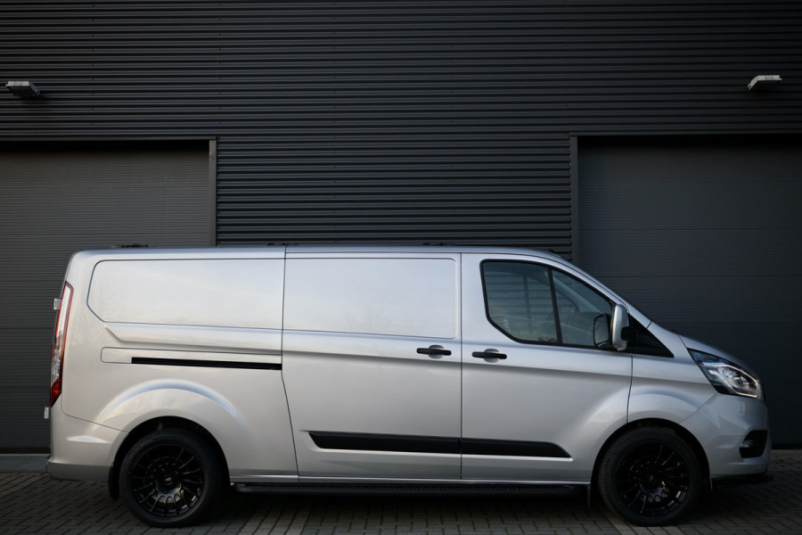 Ford Transit Custom 320 2.0 TDCI L2H1 | Marge | BTW Vrij | Camera | CarPlay | Raptor Edition | Stoelverwarming | Trekhaak | 3-Zitter | Nieuwe APK | Onderhoudsbeurt