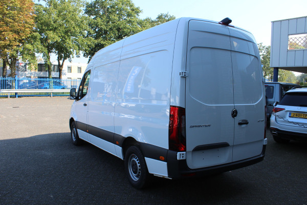 Mercedes-Benz Sprinter 317 CDI L2H2 Pro 3500 kg trekgewicht, Geveerde stoel, LED koplampen