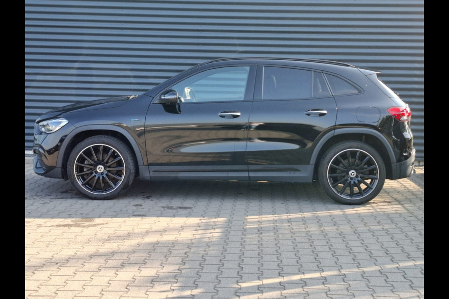 Mercedes-Benz GLA 250 e AMG Line 218pk Plug in Hybrid PHEV | Panodak | Lederen Sportstoelen Memory & Massage | Burmester | Adaptive Cruise | Apple Carplay | L.M. 20" | Sfeerverlichting | Navigatie | Camera |