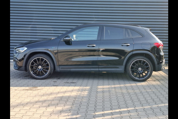 Mercedes-Benz GLA 250 e AMG Line 218pk Plug in Hybrid PHEV | Panodak | Lederen Sportstoelen Memory & Massage | Burmester | Adaptive Cruise | Apple Carplay | L.M. 20" | Sfeerverlichting | Navigatie | Camera |