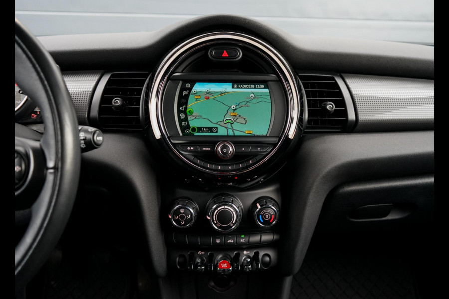 MINI Mini 1.5 Cooper, Org. Nederlands, 1e eig., Dealeronderh., Apple Carplay, Navi, LED, Airco, Cruisecontrol, Union Jack LED