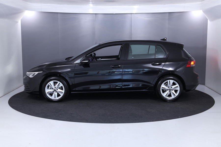 Volkswagen Golf 1.0 TSI Life 110 pk | Verlengde garantie | Navigatie | Parkeersensoren | Adaptieve cruise control | Autom. airco |